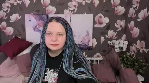 Alice online show from December 4, 1:42 pm