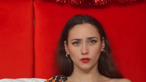 Snapshot of alice_munro chatting on December 29, 12:52 am AliceMunro online show from December 29, 12:52 am