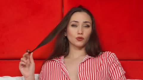 Snapshot of alice_munro chatting on December 30, 1:15 am AliceMunro online show from December 30, 1:15 am