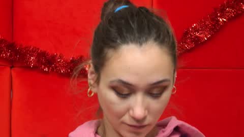 Snapshot of alice_munro chatting on January 4, 9:41 pm AliceMunro online show from January 4, 9:41 pm