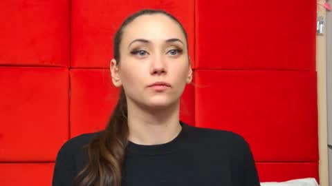 Snapshot of alice_munro chatting on January 15, 8:09 am AliceMunro online show from January 15, 8:09 am