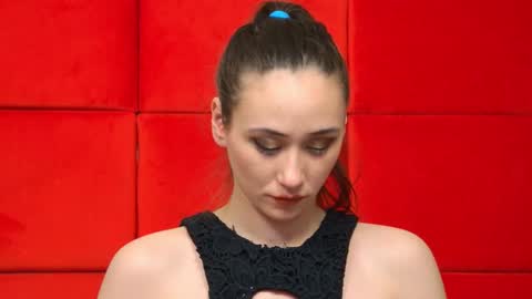 Snapshot of alice_munro chatting on January 26, 1:31 am AliceMunro online show from January 26, 1:31 am