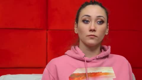 Snapshot of alice_munro chatting on February 27, 6:42 pm AliceMunro online show from February 27, 6:42 pm