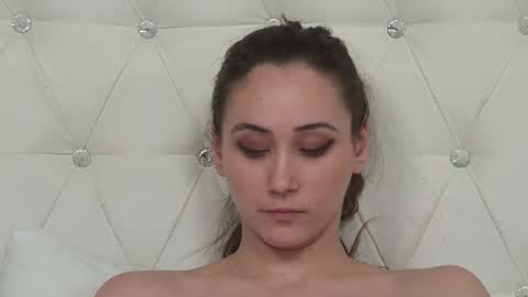 Snapshot of alice_munro chatting on February 28, 9:33 pm AliceMunro online show from February 28, 9:33 pm