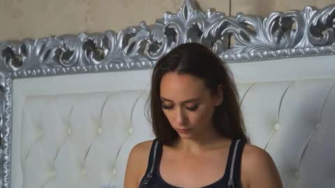 Snapshot of alice_munro chatting on September 15, 3:06 am AliceMunro online show from September 15, 3:06 am