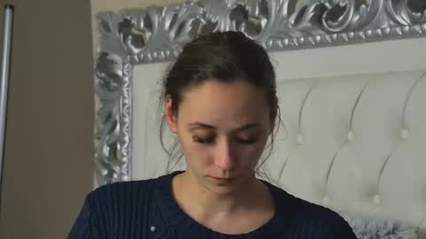 AliceMunro online show from April 21, 8:01 pm