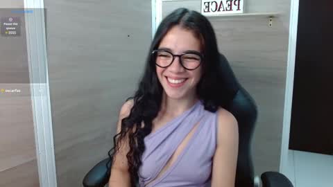 Snapshot of alice_rose5 chatting on February 24, 2:15 pm Alice online show from February 24, 2:15 pm