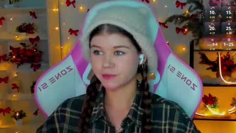 Alice online show from December 15, 4:44 pm