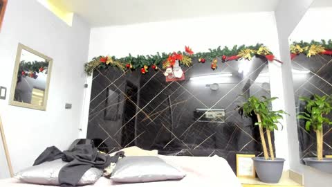 Alice thompsonx online show from December 5, 11:38 am