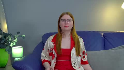 Snapshot of aliceallisons chatting on September 25, 6:44 pm Alice online show from September 25, 6:44 pm