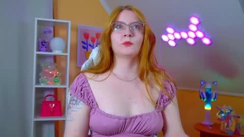 Alice online show from April 24, 7:05 pm