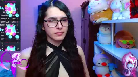 Snapshot of alicebathory_ chatting on February 27, 10:42 pm Alice Bathory online show from February 27, 10:42 pm