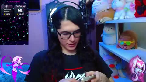 Snapshot of alicebathory_ chatting on October 7, 1:03 am Alice Bathory online show from October 7, 1:03 am