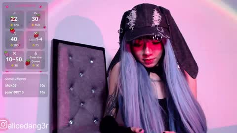 Snapshot of alicedang3r chatting on January 3, 6:55 am Alice online show from January 3, 6:55 am