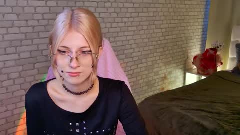 alice online show from February 17, 1:40 pm