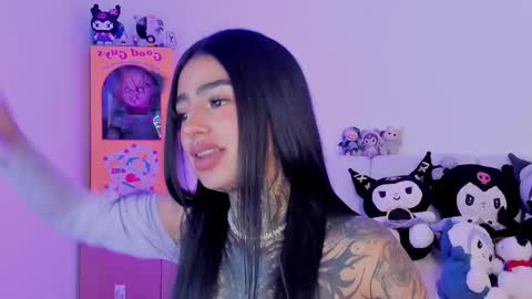 Alice  online show from November 25, 7:14 pm