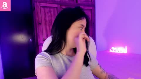 Aliceee  ..   97YP9VWGZHrefnav wishlist lists 1 online show from February 19, 8:10 pm