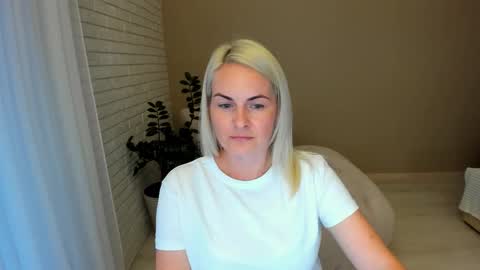 Alicee online show from September 12, 2:50 pm