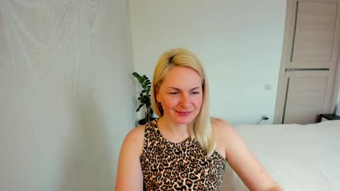 Alicee online show from March 27, 7:47 am