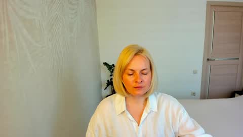 Alicee online show from April 15, 11:28 am