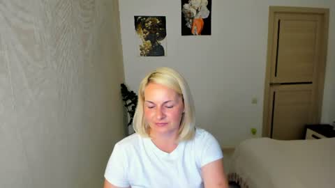 Snapshot of alicee__grace chatting on July 24, 7:56 pm Alicee online show from July 24, 7:56 pm
