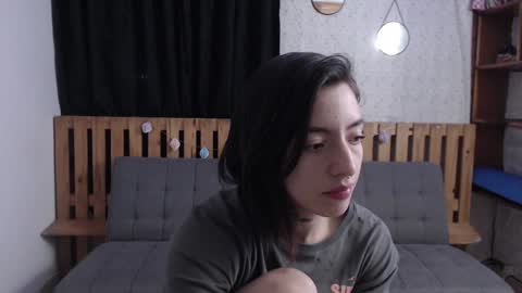 alicee_logan_ online show from December 15, 1:13 am