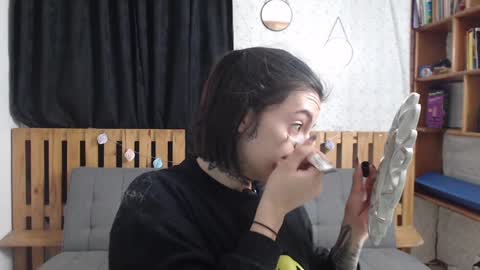 alicee_logan_ online show from December 21, 1:47 am