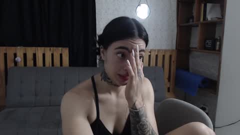 alicee_logan_ online show from February 4, 3:44 am