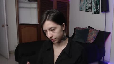 alicee_logan_ online show from November 7, 2:11 am