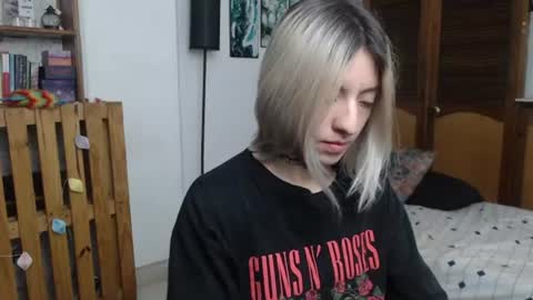 alicee_logan_ online show from July 10, 1:43 am
