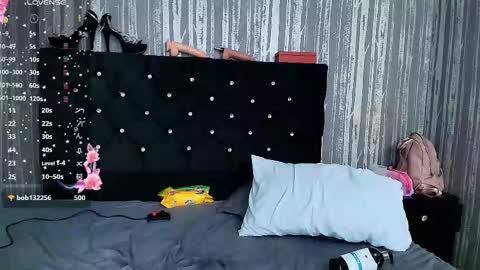 alicee_moonn online show from November 6, 8:26 am