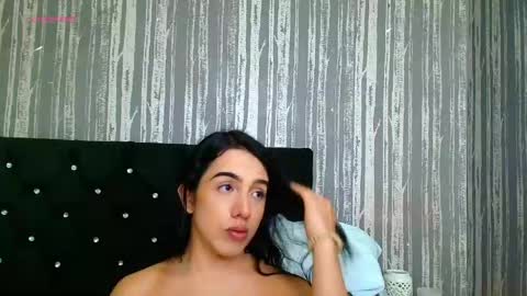 alicee_moonn online show from April 22, 9:05 pm