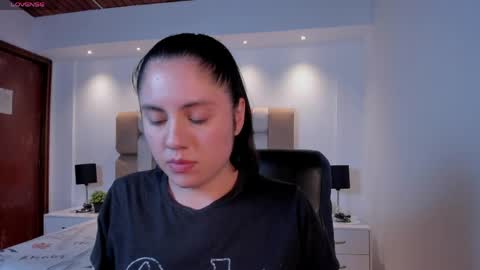 aliceebroownn online show from April 21, 1:42 am