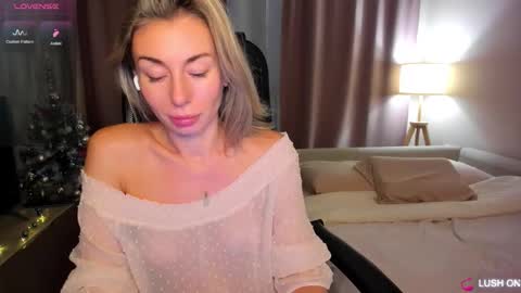 Daniella online show from December 20, 2:18 am