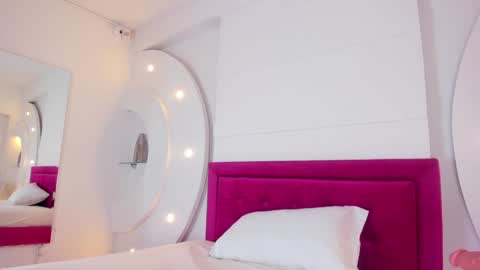 Alice  online show from January 24, 7:41 am