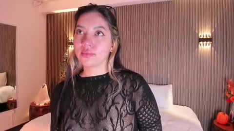 Alice  online show from October 28, 4:27 am