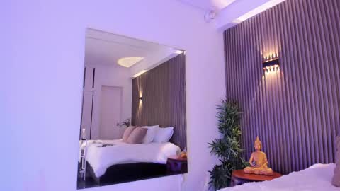 Alice  online show from November 20, 4:23 am