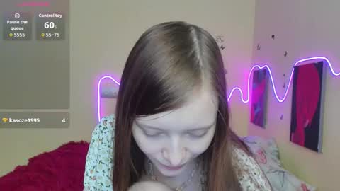 Snapshot of alicehariss chatting on September 30, 3:11 am Alie online show from September 30, 3:11 am