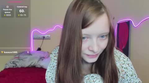 Snapshot of alicehariss chatting on October 1, 3:01 am Alie online show from October 1, 3:01 am