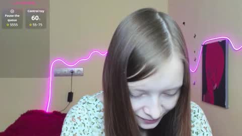 Snapshot of alicehariss chatting on October 19, 3:07 am Alie online show from October 19, 3:07 am