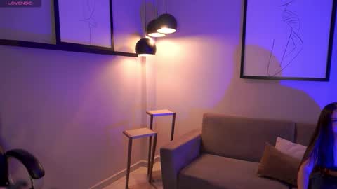 Alice online show from October 31, 7:48 pm