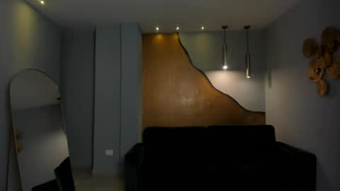 Alice online show from April 20, 7:26 pm