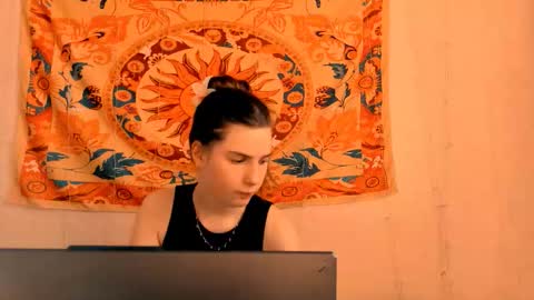 Alice online show from March 26, 5:24 am