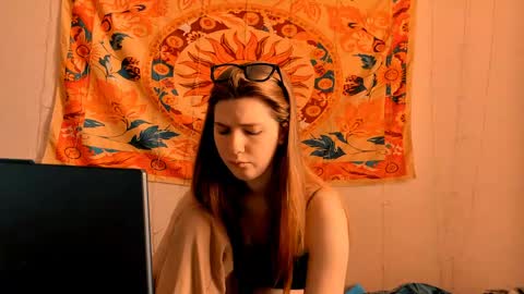 Alice online show from April 23, 5:19 am