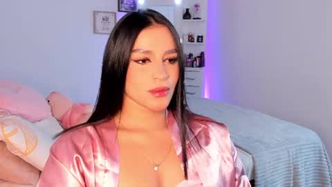Snapshot of alicekiing_ chatting on June 25, 4:56 am ALICEKIING online show from June 25, 4:56 am