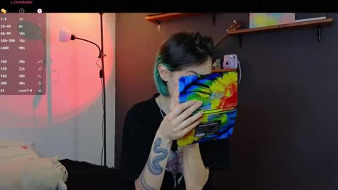 Snapshot of alicekit chatting on December 3, 5:20 am Alice vacation online show from December 3, 5:20 am