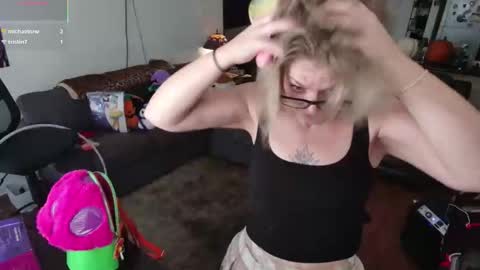 Snapshot of aliceliddell710 chatting on October 30, 2:51 pm Alice Liddell online show from October 30, 2:51 pm