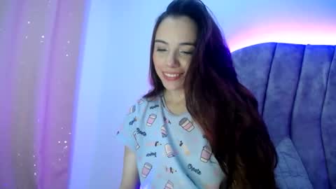 Snapshot of alicemary_533 chatting on October 23, 5:29 am Your Alice  online show from October 23, 5:29 am