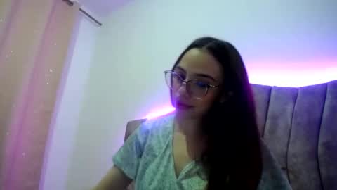 Snapshot of alicemary_533 chatting on October 25, 3:03 am Your Alice  online show from October 25, 3:03 am