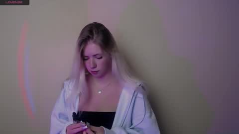 Alice online show from September 23, 12:30 pm